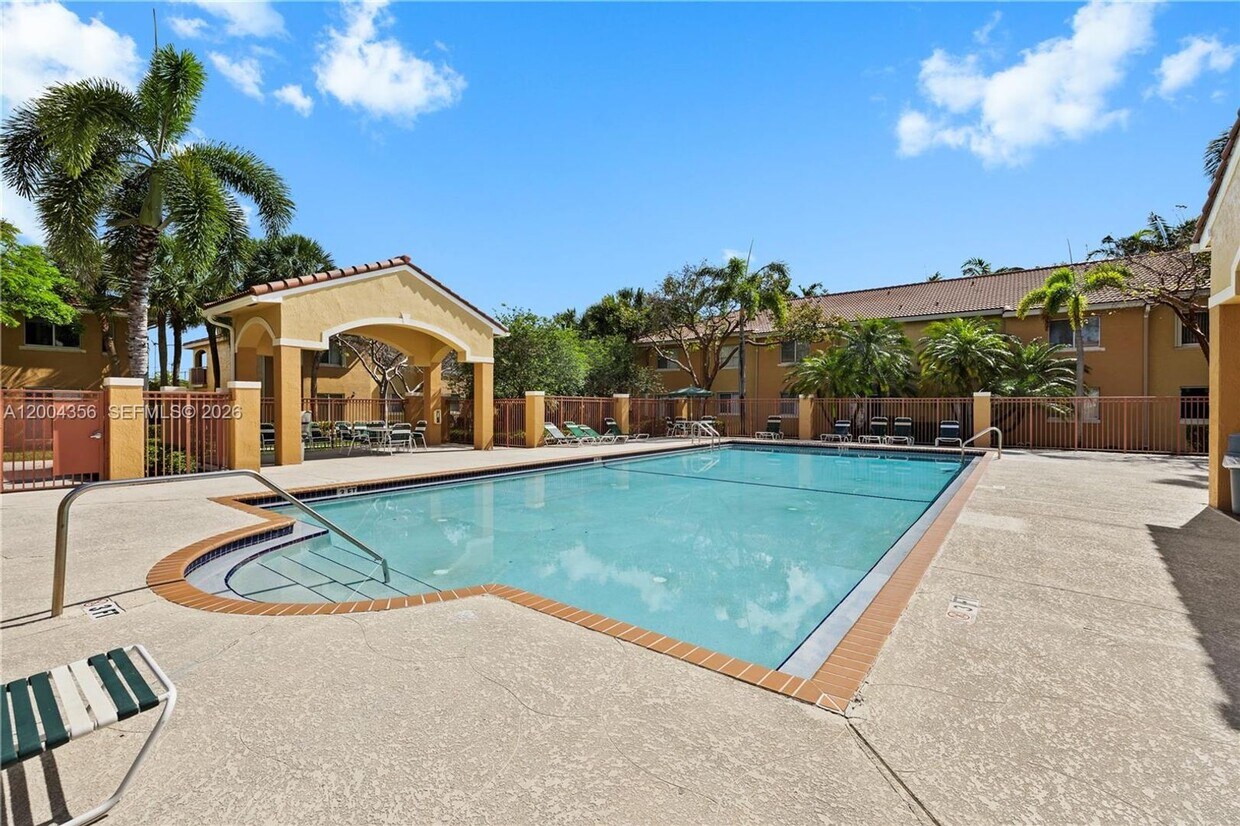 Photo - 631 NW 79TH TER APT #204 PEMBROKE PINES, FL 33024