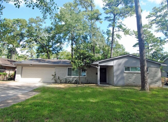 Building Photo - 10034 Cedardale Dr