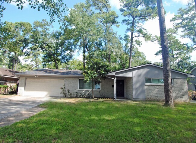 Foto del edificio - 10034 Cedardale Dr