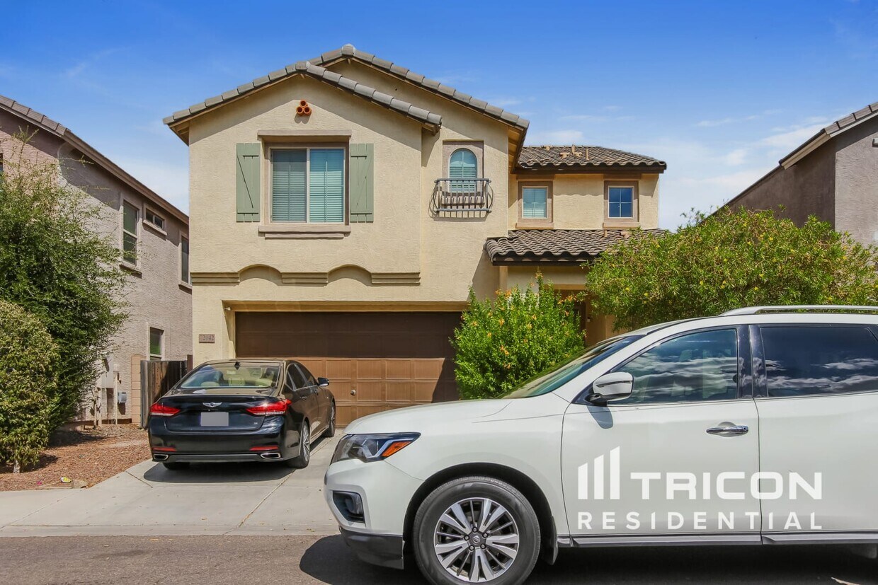 Foto principal - 12042 W Fillmore St