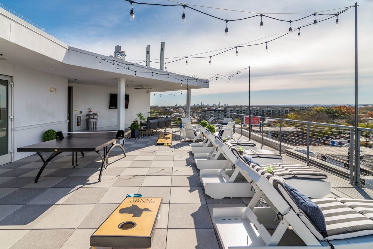 Terraza con vistas panorámicas al centro de la ciudad de Burnet Flats - Burnet Flats