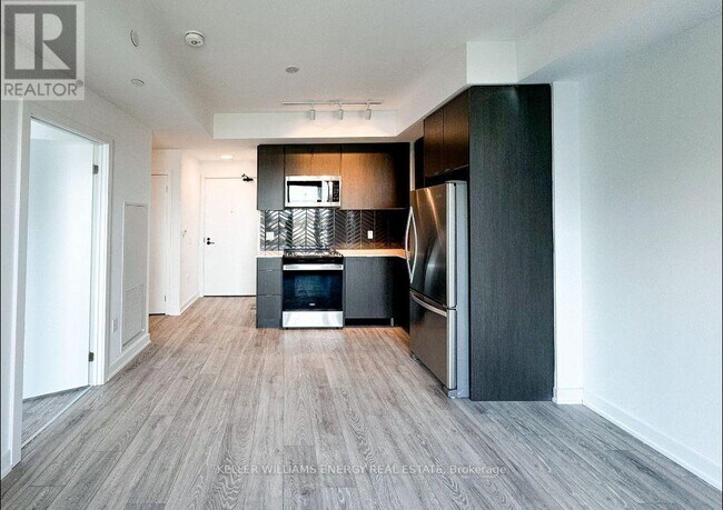 Building Photo - 1606 Charles St