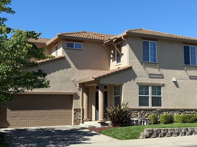 Building Photo - 2320 Bayless Way