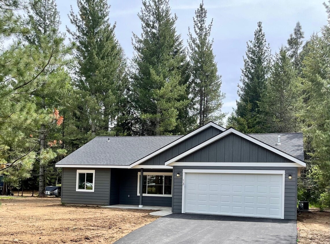 13 Park Ln, Sandpoint, ID 83864 House Rental in Sandpoint, ID