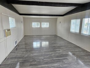 Building Photo - 4179 Airway Dr NE