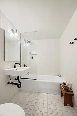 Foto del edificio - 465 W 23 St