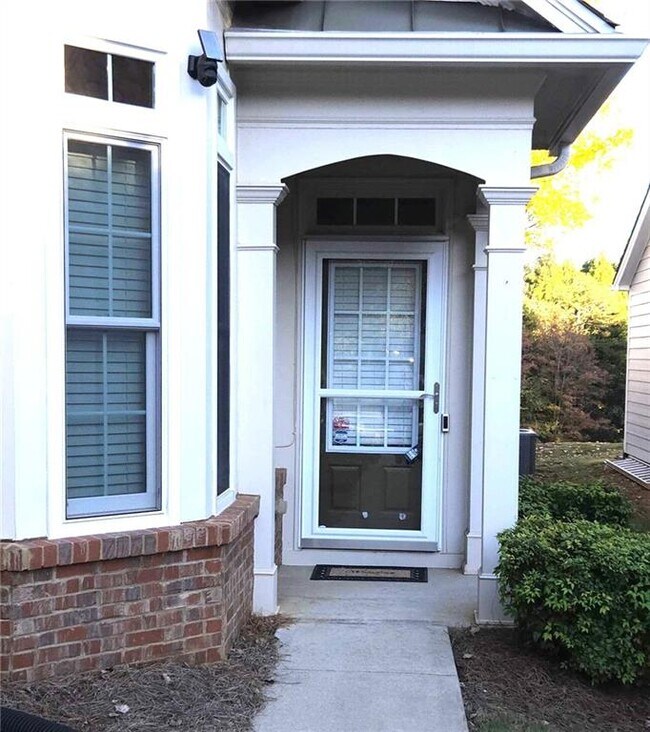 Foto del edificio - 6275 Brookside Ln