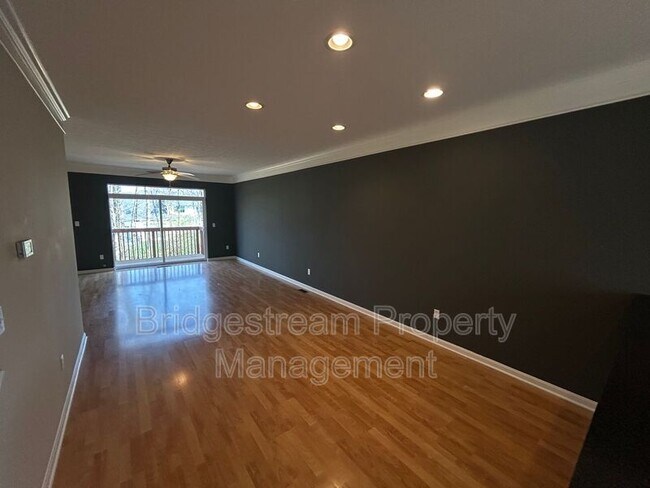 Foto del edificio - 4292 Straight Arrow Rd