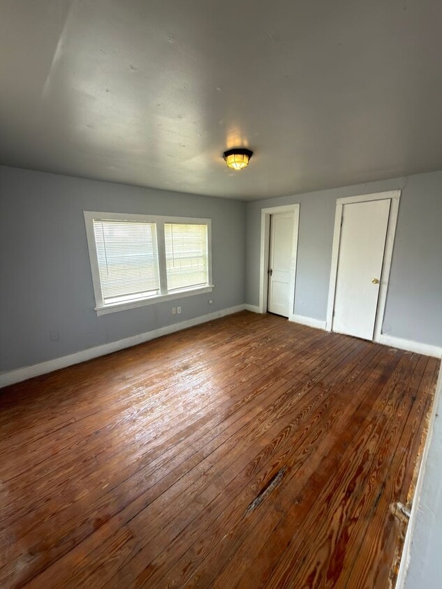 Building Photo - 2304 Avenue V