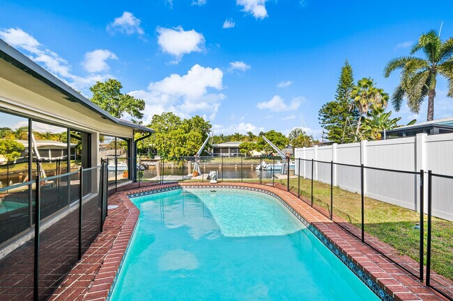 Foto del edificio - 1601 NE 63rd St