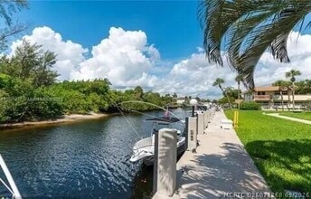 Building Photo - 2840 NE 14th Street Causeway