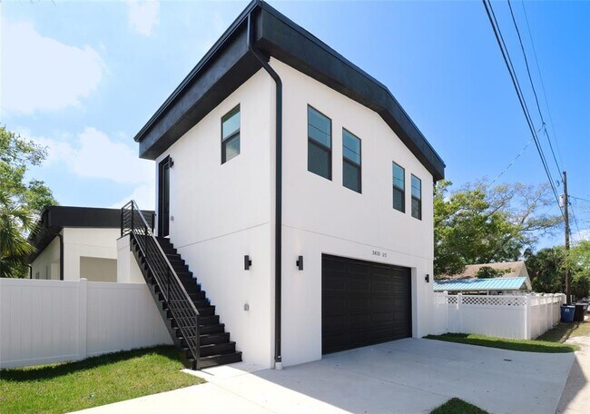 Foto del edificio - 3835 2nd Ave N