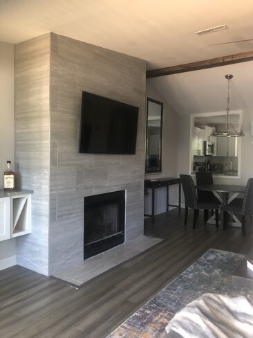 Foto del edificio - 7608 Woods Ln