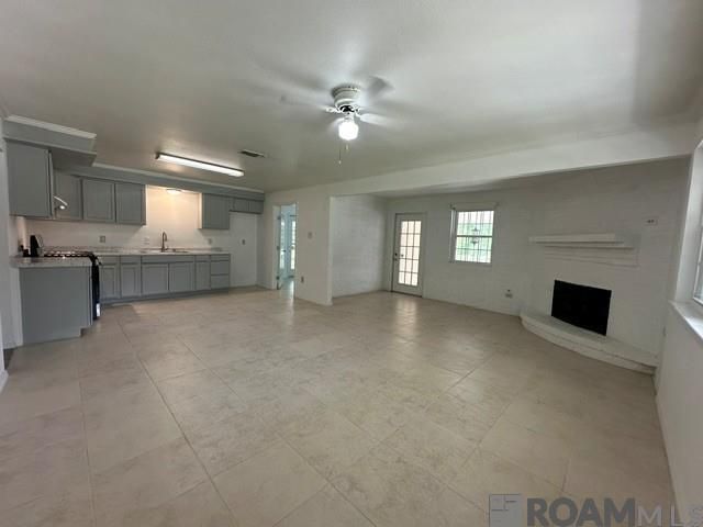 Foto del edificio - 7030 Hooper Rd