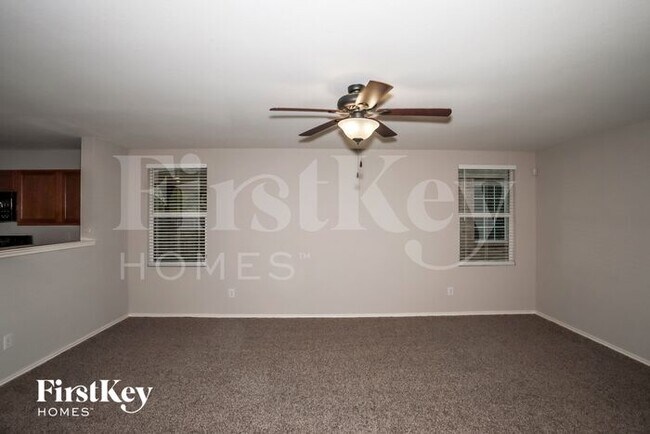Foto del edificio - 1613 Baxter Springs Dr