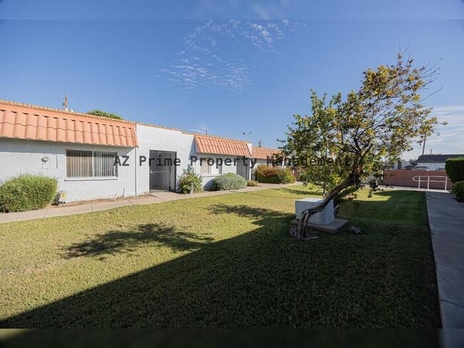 Photo - 6822 N 35th Ave Townhome