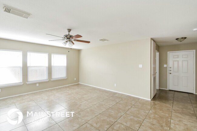 Foto del edificio - 10334 Manor Creek