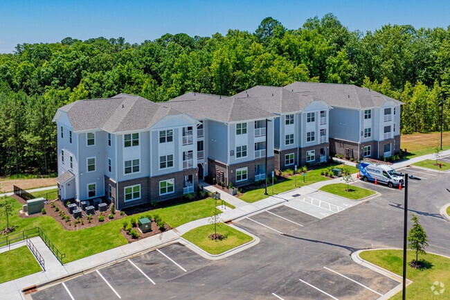 Building Overview - Stone Glen