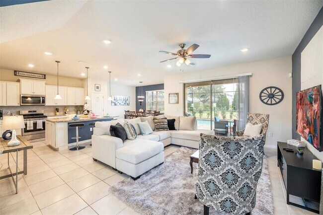 Foto del edificio - 5533 Misty Oak Cir