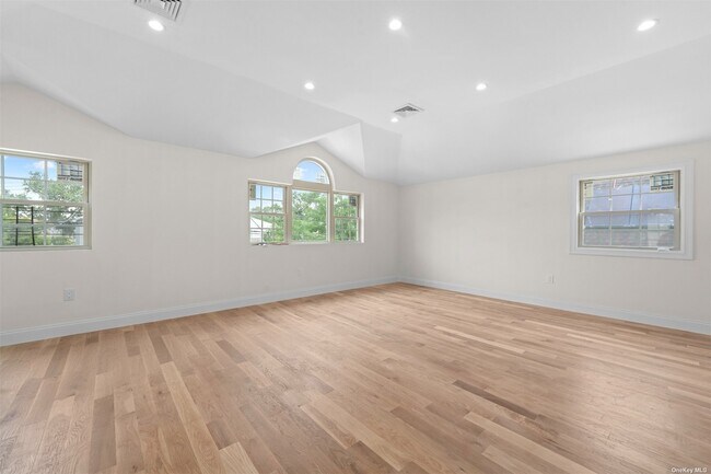 Foto del edificio - 239-38 148th Rd