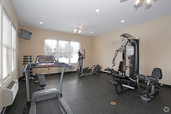 Gimnasio - Fox Chase Luxury Apts