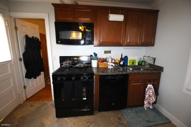 Foto del edificio - 1 br, 1 bath  - 414 Lawrence St Apt 6 Unit #6