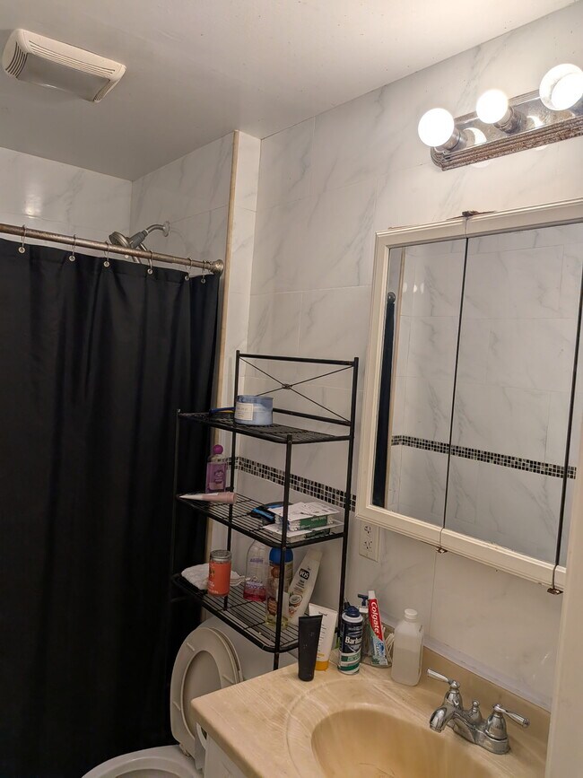 Foto del edificio - 4413 65th St