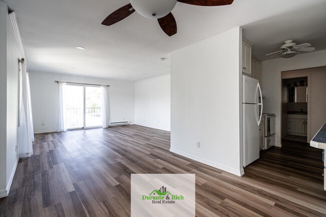 Building Photo - 10640 N Ivy Ct
