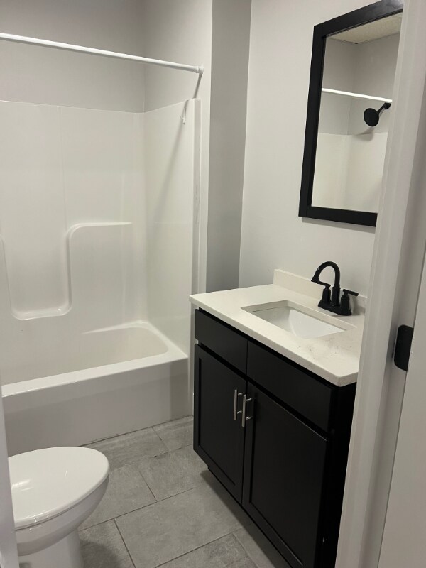 Building Photo - 369 Haverhill St