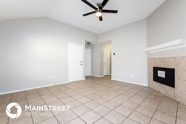 Foto del edificio - 1215 S Oak Cliff Blvd