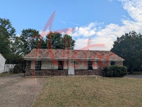 Building Photo - 6565 Hermitage Rd