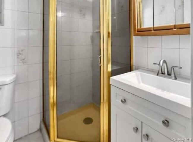 Foto del edificio - 571 Richmond Rd