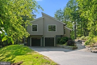 Building Photo - 39368 Longhill Ln