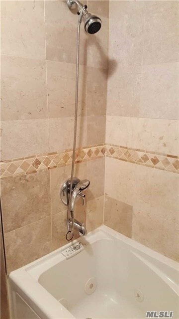 Foto del edificio - 180-14-180145 145th Rd