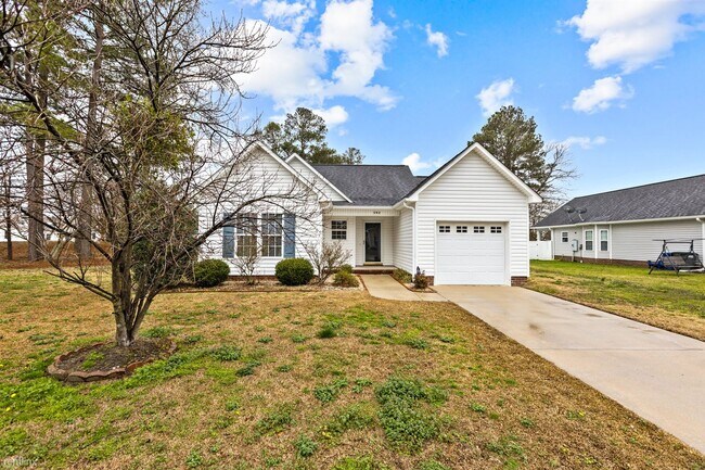 Building Photo - 3 br, 2 bath House - 392 Tamarack Drive