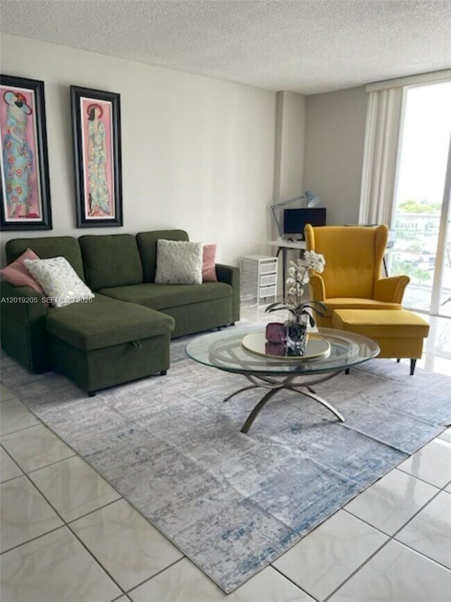 Foto del edificio - 5701 Collins Ave