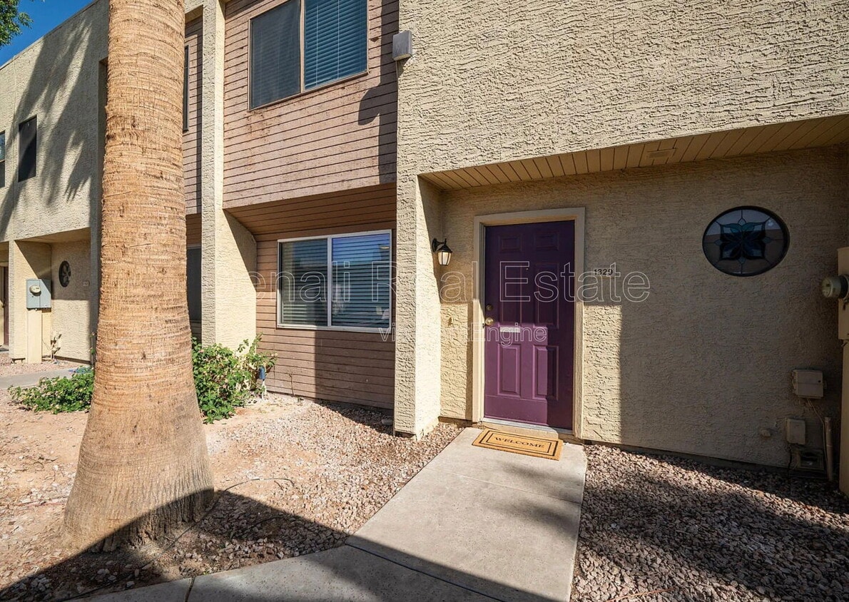 Photo - 1329 S Mitchell Dr