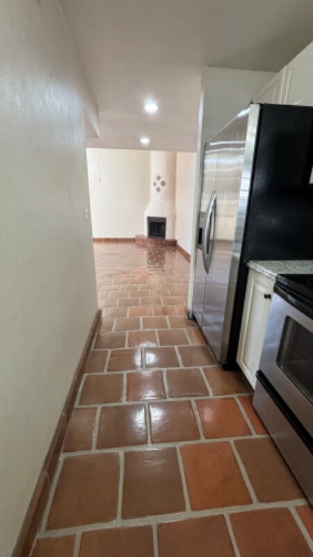 Foto del edificio - 7023 E 4th St