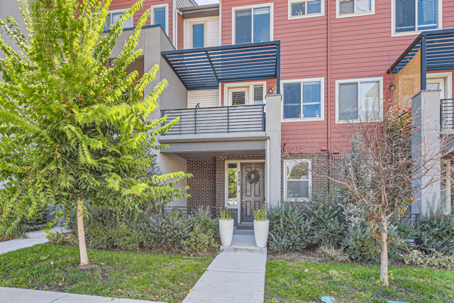 Front of the townhome - 4280 E Warren Ave