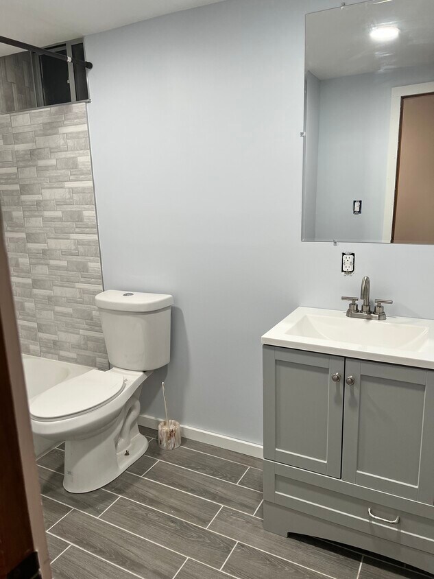 Bathroom - 1563 E 56th St
