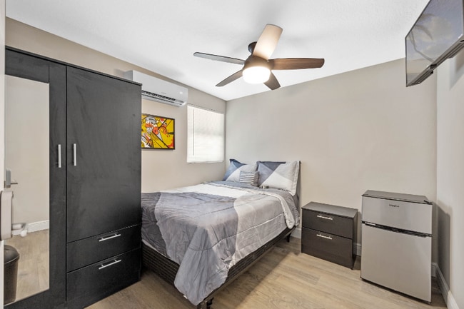 Photo - 5006 Indialantic Dr House