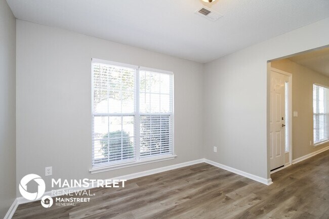 Foto del edificio - 360 Old Wood Ln