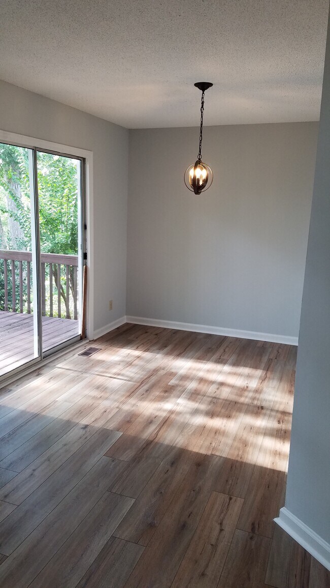 Foto del edificio - 605 Thistlegate Trail
