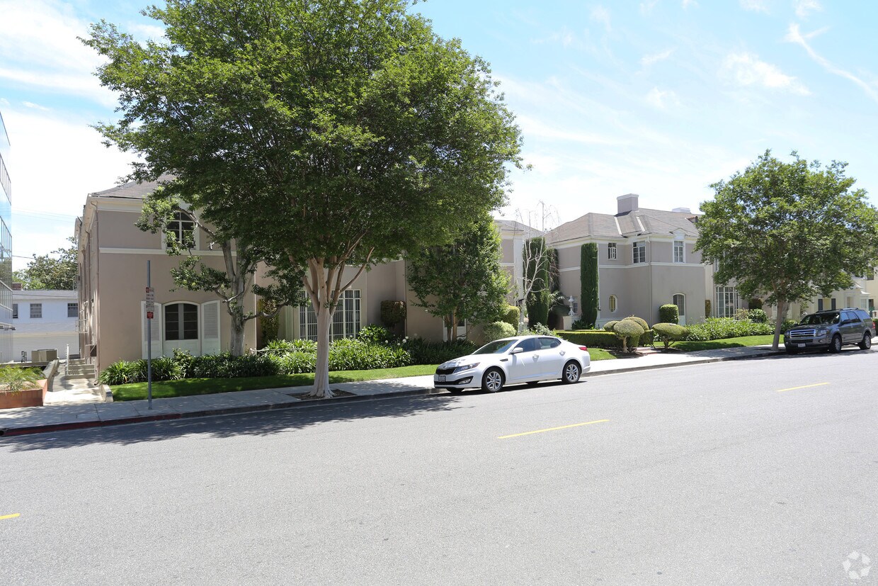 Beverly Villa Apts Apartments in Beverly Hills, CA