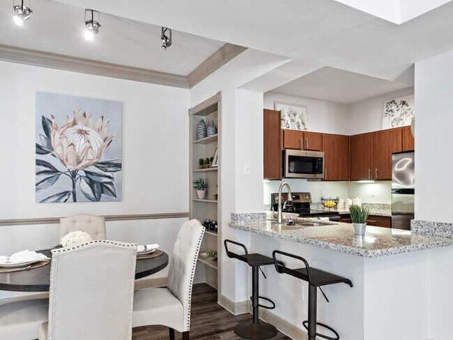 Building Photo - 2 bedroom in Houston TX 77042