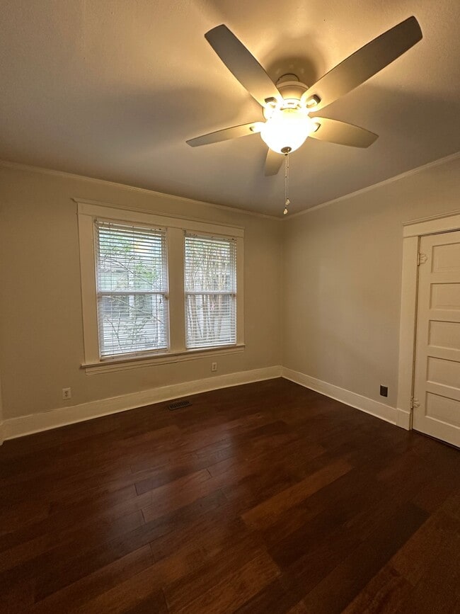 Building Photo - 419 Beechwood St