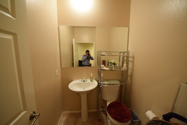 Foto del edificio - 1541 S Bedford St