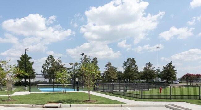 Foto del edificio - 19101 Town Ridge Ln