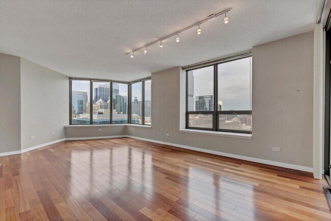 Foto del edificio - 400 N La Salle Dr