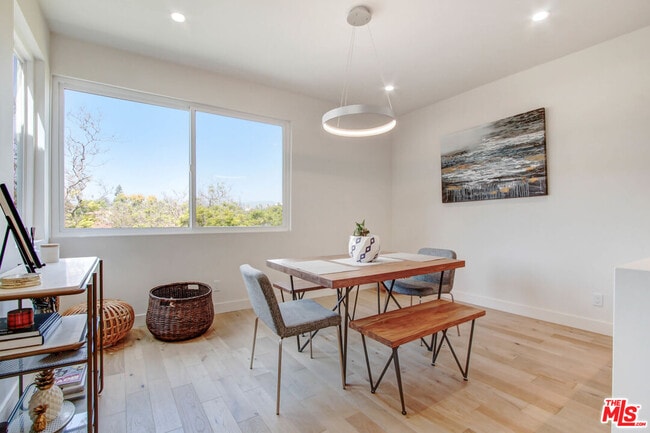 Building Photo - 12124 Goshen Ave